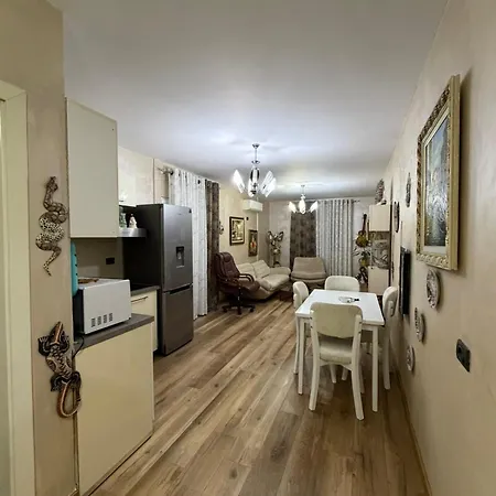 Apartamento Luxury 5 Near Square 21 Tirana